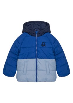 United Colors Of Benetton Kurtka zimowa 2WU0GN02W Niebieski Regular Fit ze sklepu MODIVO w kategorii Kurtki chłopięce - zdjęcie 186323235