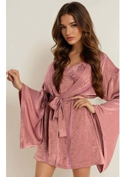 Krótki szlafrok damski z szerokim rękawem Faomi LC 90594, Kolor róż pudrowy, Rozmiar S/M, LivCo Corsetti Fashion ze sklepu Intymna w kategorii Szlafroki damskie - zdjęcie 186327299