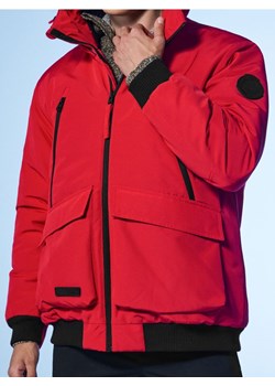 Sinsay - Ocieplana kurtka bomberka z kapturem - czerwony ze sklepu Sinsay w kategorii Kurtki męskie - zdjęcie 186344209