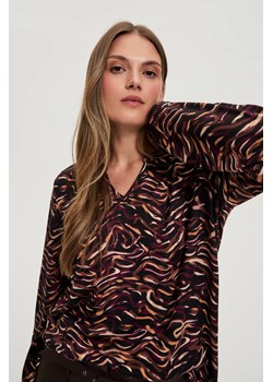 Sweter z długimi rękawami czarny ze sklepu Moodo.pl w kategorii Swetry damskie - zdjęcie 186350555