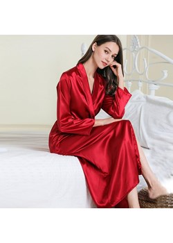 Długi satynowy szlafrok - Czerwony S/M - id: 8686959296841 - marki Intimica - 186355246 Długi satynowy szlafrok - Czerwony S/M ze sklepu Intimica.pl w kategorii Szlafroki damskie - zdjęcie 186355246