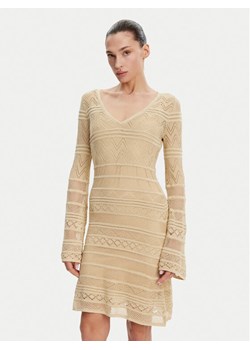 Guess Sukienka dzianinowa W5GK48 Z3E22 Beżowy Slim Fit ze sklepu MODIVO w kategorii Sukienki - zdjęcie 186380836