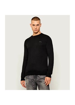 GUESS Sweter DANIEL | Slim Fit | z dodatkiem jedwabiu ze sklepu Gomez Fashion Store w kategorii Swetry męskie - zdjęcie 186381569
