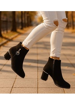 Czarne eleganckie botki na niskim obcasie /D4-3 18270 W483/ ze sklepu Pantofelek24.pl w kategorii Botki - zdjęcie 186383695