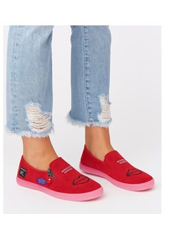 Zamszowe czerwone trampki slip on /D4-3 8425 S098/ ze sklepu Pantofelek24.pl w kategorii Trampki damskie - zdjęcie 186384307