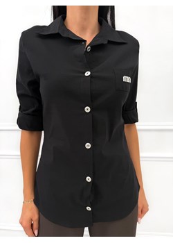 Czarna Koszula z Ozdobną Naszywką ze sklepu ModnaKiecka.pl w kategorii Koszule damskie - zdjęcie 186386395