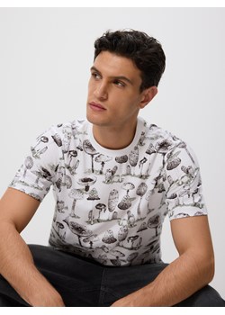 Reserved - T-shirt regular z nadrukiem allover - biały ze sklepu Reserved w kategorii T-shirty męskie - zdjęcie 186388126
