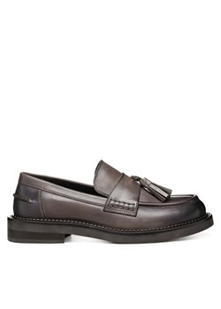 Loafersy Geox D Serilda D46WYH 00043 C6029 Brązowy ze sklepu eobuwie.pl w kategorii Mokasyny damskie - zdjęcie 186393507