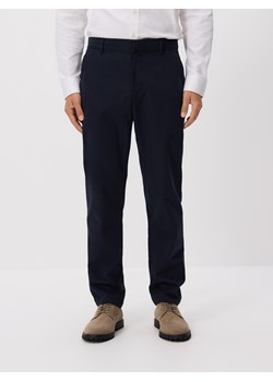 Reserved - Spodnie chino slim fit - granatowy ze sklepu Reserved w kategorii Spodnie męskie - zdjęcie 186397609