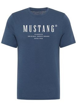 Męski T-Shirt Mustang Style Alex Dark Denim 1017329 5242 ze sklepu YouNeedit.pl w kategorii T-shirty męskie - zdjęcie 186408458