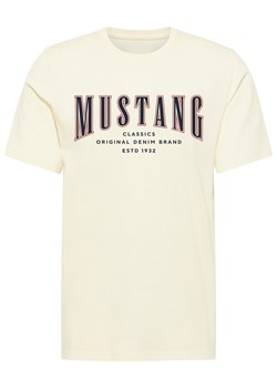 Męski T-Shirt Mustang Style Alex Egret 1017335 2000 ze sklepu YouNeedit.pl w kategorii T-shirty męskie - zdjęcie 186408475