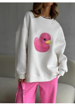 Bluza oversize z nadrukiem - Biały S ze sklepu Intimica.pl w kategorii Bluzy damskie - zdjęcie 186415127