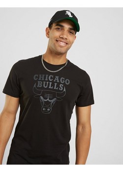 NEW ERA T-SHIRT SS NBA REMAINING BULLS CHICAGO BULLS BLKBLK ze sklepu JD Sports  w kategorii T-shirty męskie - zdjęcie 186429849