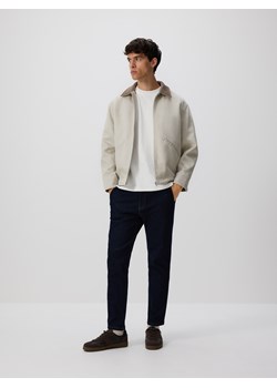 Reserved - Jeansy chino slim fit - granatowy ze sklepu Reserved w kategorii Jeansy męskie - zdjęcie 186434328