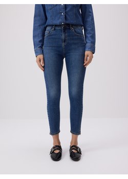 Reserved - Jeansy slim push up - granatowy ze sklepu Reserved w kategorii Jeansy damskie - zdjęcie 186440225
