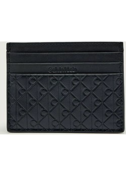 Calvin Klein Skórzane etui na karty EMBOSSED EMBLEM ze sklepu Gomez Fashion Store w kategorii Etui - zdjęcie 186441455