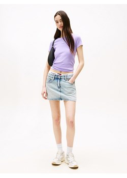 TOMMY JEANS Koszulka w kolorze lawendowym ze sklepu Limango Polska w kategorii Bluzki damskie - zdjęcie 186450347