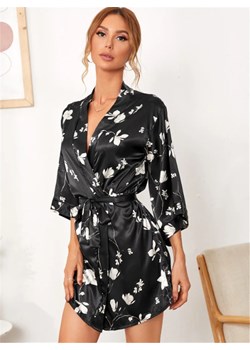 Elegancki krótki satynowy szlafrok damski - Czarny L - id: 9507392029001 - marki Intimica - 186455189 Elegancki krótki satynowy szlafrok damski - Czarny L ze sklepu Intimica.pl w kategorii Szlafroki damskie - zdjęcie 186455189