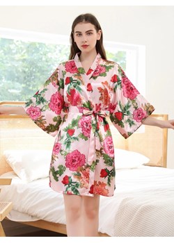 Krótki damski szlafrok w kwiaty - Różowy Uniwersalny ze sklepu Intimica.pl w kategorii Szlafroki damskie - zdjęcie 186455746