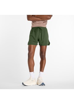 Spodenki męskie New Balance MS41286DAE – zielone ze sklepu New Balance Poland w kategorii Spodenki męskie - zdjęcie 186461627