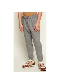 BOSS Kidswear Spodnie jogger | Regular Fit - id: BQ255B000002C07 - marki Boss Kidswear - 186467586 BOSS Kidswear Spodnie jogger | Regular Fit ze sklepu Gomez Fashion Store w kategorii Spodnie chłopięce - zdjęcie 186467586