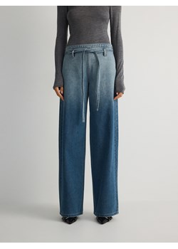 Reserved - Jeansy straight z wiązanym paskiem - niebieski ze sklepu Reserved w kategorii Jeansy damskie - zdjęcie 186473629
