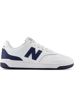 Buty dziecięce New Balance GSB80WB – białe ze sklepu New Balance Poland w kategorii Buty sportowe dziecięce - zdjęcie 186488536