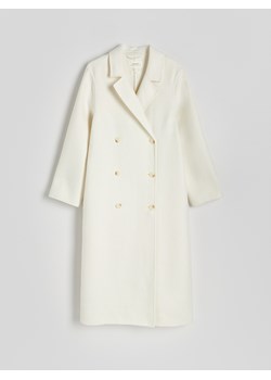 Reserved - Dwurzędowy płaszcz z wełną - biały ze sklepu Reserved w kategorii Płaszcze damskie - zdjęcie 186489127