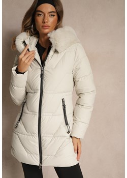 Biała Pikowana Kurtka o Taliowanym Kroju z Kapturem z Futrem Nalessia - id: B8377-71-WHITE - marki Renee - 186491676 Biała Pikowana Kurtka o Taliowanym Kroju z Kapturem z Futrem Nalessia ze sklepu renee.pl w kategorii Kurtki damskie - zdjęcie 186491676