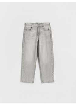 Reserved - Classic denim straight - jasnoszary - id: 481CJ-09J - marki Reserved - 186496738 Reserved - Classic denim straight - jasnoszary ze sklepu Reserved w kategorii Spodnie chłopięce - zdjęcie 186496738