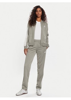 adidas Dres Essentials 3-Stripes JX0509 Zielony Regular Fit ze sklepu MODIVO w kategorii Dresy damskie - zdjęcie 186498649