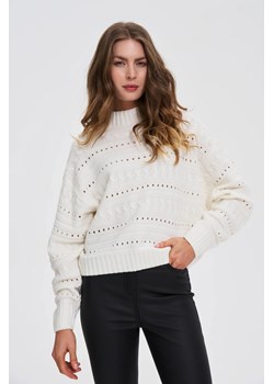 Sweter z golfem biały ze sklepu Moodo.pl w kategorii Swetry damskie - zdjęcie 186502739