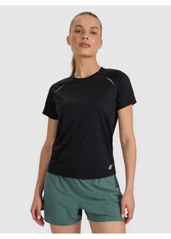 Damska koszulka do biegania 4F 4FWAW25TFTSF1510 - czarna ze sklepu Sportstylestory.com w kategorii Bluzki damskie - zdjęcie 186503186