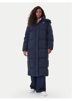 Tommy Jeans Płaszcz zimowy Alaska DW0DW21977 Granatowy Regular Fit ze sklepu MODIVO w kategorii Płaszcze damskie - zdjęcie 186504916