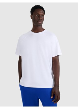 Męski t-shirt oversize 4F 4FWAW25TTSHM2360 - biały ze sklepu Sportstylestory.com w kategorii T-shirty męskie - zdjęcie 186512346