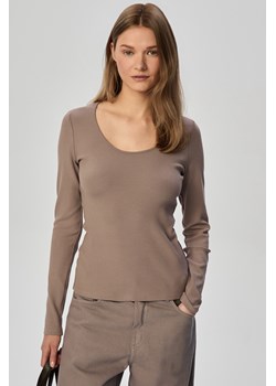 BLUZKA LONGSLEEVE RIB BEIGE ze sklepu Jemiol w kategorii Bluzki damskie - zdjęcie 186538679