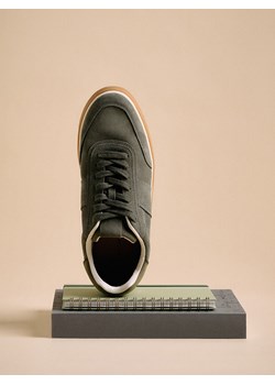 Reserved - Zamszowe sneakersy - jasny zielony ze sklepu Reserved w kategorii Trampki męskie - zdjęcie 186549908