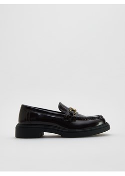 Reserved - Loafersy na niskim obcasie - mahoniowy ze sklepu Reserved w kategorii Półbuty damskie - zdjęcie 186551677
