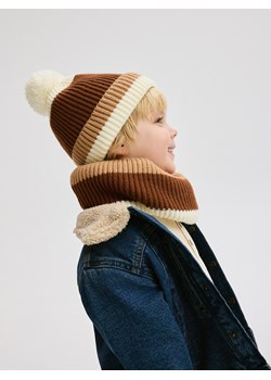 Reserved - Czapka z pomponem - kremowy - id: 266DC-02X - marki Reserved - 186551717 Reserved - Czapka z pomponem - kremowy ze sklepu Reserved w kategorii Czapki dziecięce - zdjęcie 186551717