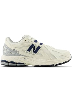 Buty dziecięce New Balance GC1906EU – beżowe ze sklepu New Balance Poland w kategorii Buty sportowe dziecięce - zdjęcie 186563269