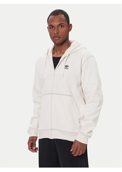adidas Bluza Essentials Trefoil JW0968 Écru Regular Fit ze sklepu MODIVO w kategorii Bluzy męskie - zdjęcie 186567349
