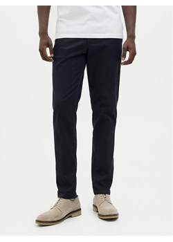Jack & Jones Chinosy Marco Arthur 12260904 Granatowy Slim Fit ze sklepu MODIVO w kategorii Spodnie męskie - zdjęcie 186569916