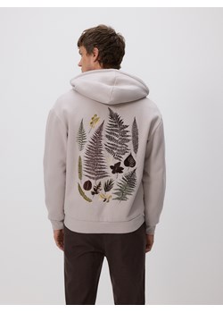Reserved - Bluza z haftem na plecach - jasnoszary - id: ZU310-09X - marki Reserved - 186573808 Reserved - Bluza z haftem na plecach - jasnoszary ze sklepu Reserved w kategorii Bluzy męskie - zdjęcie 186573808