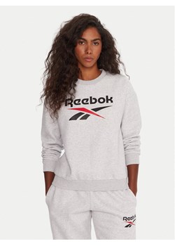 Reebok Bluza RK25169CCW Szary Regular Fit ze sklepu MODIVO w kategorii Bluzy damskie - zdjęcie 186576556