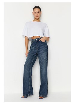 trendyol Dżinsy - Comfort fit - w kolorze niebieskim ze sklepu Limango Polska w kategorii Jeansy damskie - zdjęcie 186584456