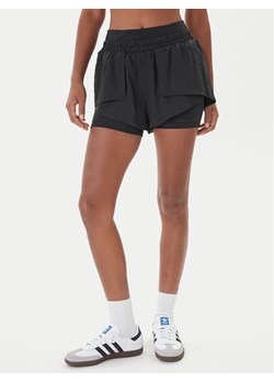 Girlfriend Collective Szorty sportowe Fallon 4093 Czarny Regular Fit ze sklepu MODIVO w kategorii Szorty - zdjęcie 186584715
