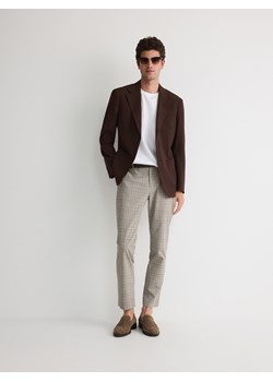 Reserved - Spodnie slim fit - beżowy ze sklepu Reserved w kategorii Spodnie męskie - zdjęcie 186589718
