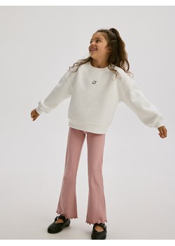 Reserved - Bawełniane spodnie flare - brudny róż ze sklepu Reserved w kategorii Spodnie dziewczęce - zdjęcie 186594717