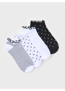 Sinsay - Skarpetki z falbanką 4 pack - biały - id: 340FI-00X - marki Sinsay - 186597206 Sinsay - Skarpetki z falbanką 4 pack - biały ze sklepu Sinsay w kategorii Skarpetki damskie - zdjęcie 186597206