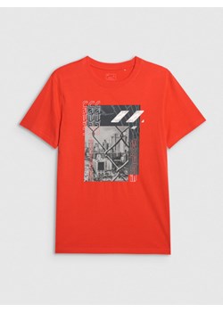 Męski t-shirt z nadrukiem 4F 4FWAW25TTSHM3123 - pomarańczowy ze sklepu Sportstylestory.com w kategorii T-shirty męskie - zdjęcie 186605008